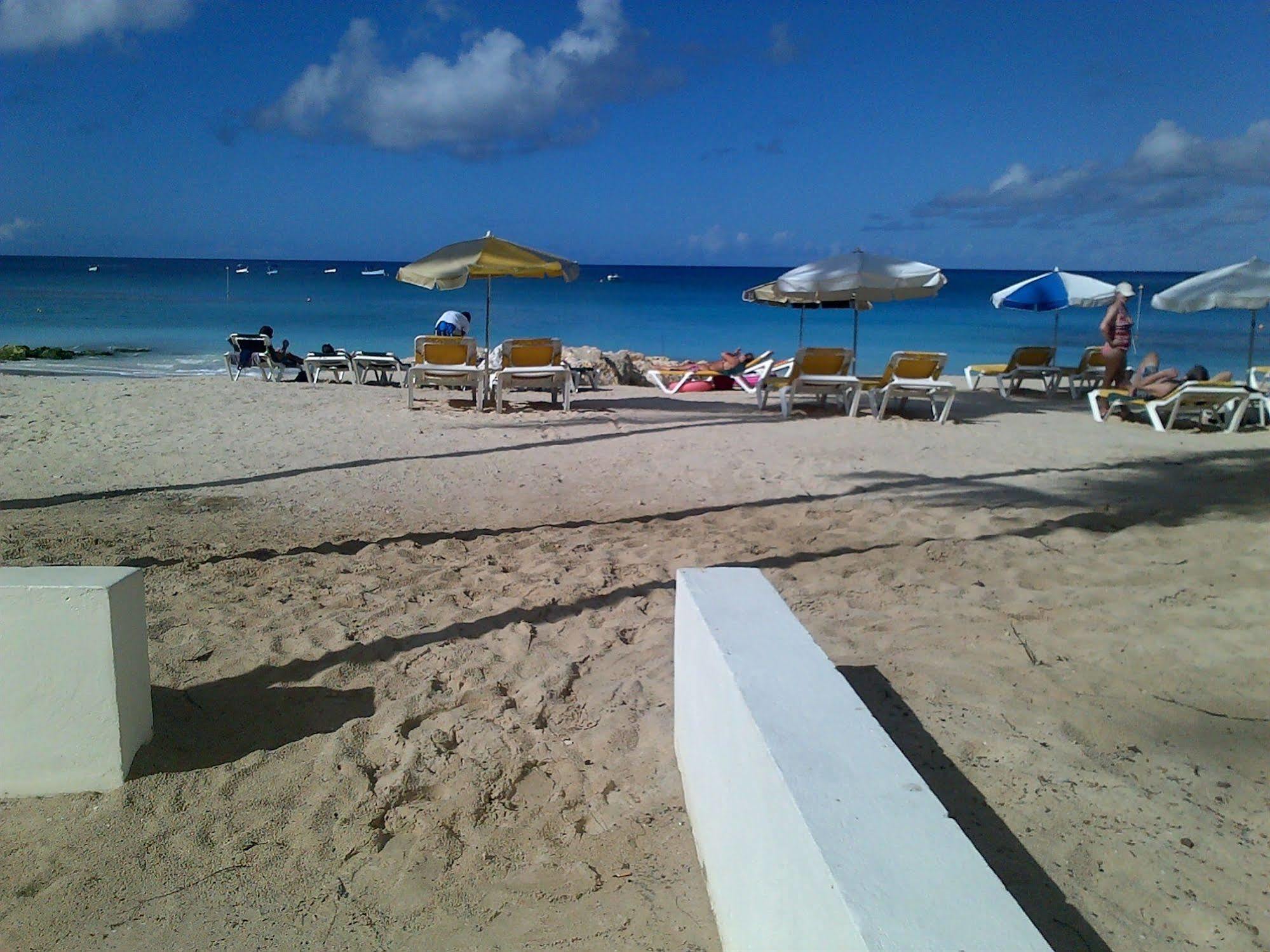 Starfish Discovery Bay Holetown Exterior foto